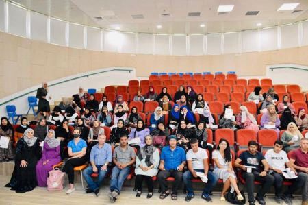 تخريج الفوج الأولى من برنامج إعداد القيادة واحة الصحراء في الطليعة